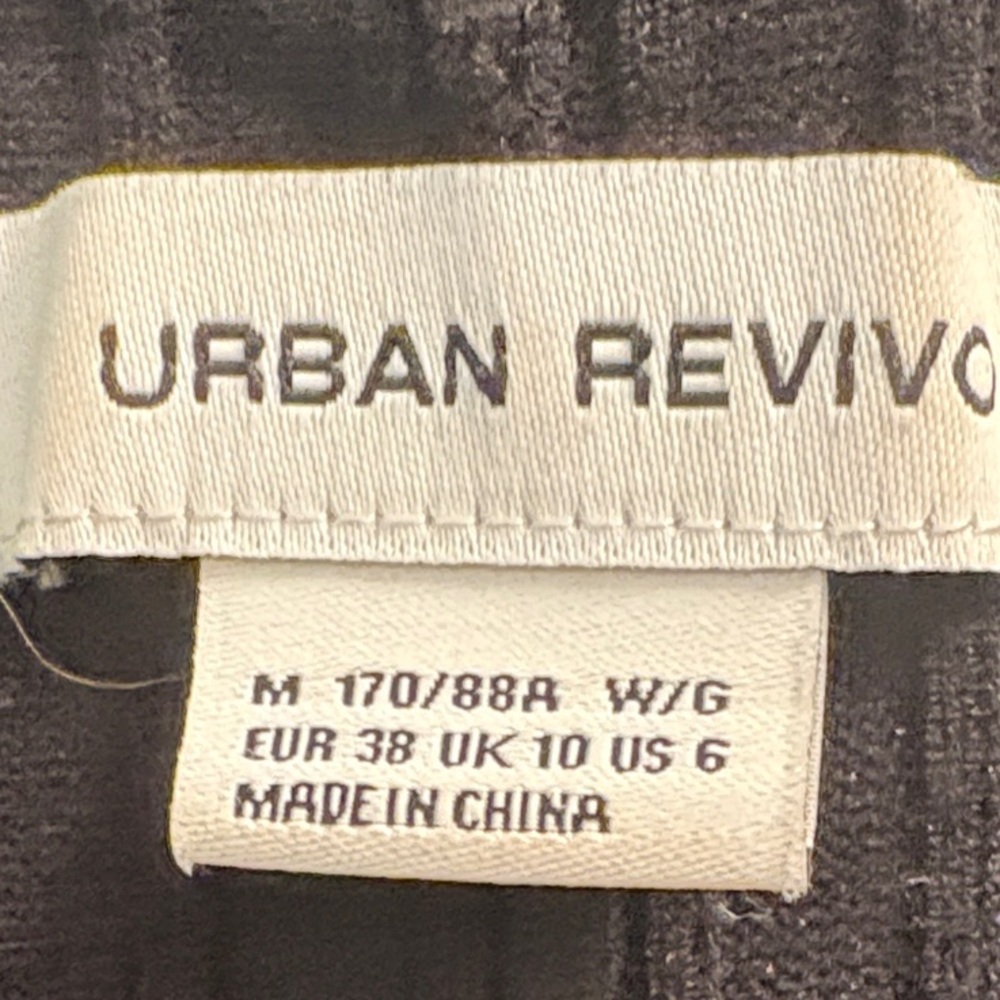 Elegant Black Long Sleeve Sweater Dress with Gold Buttons - Picture 2 of 9